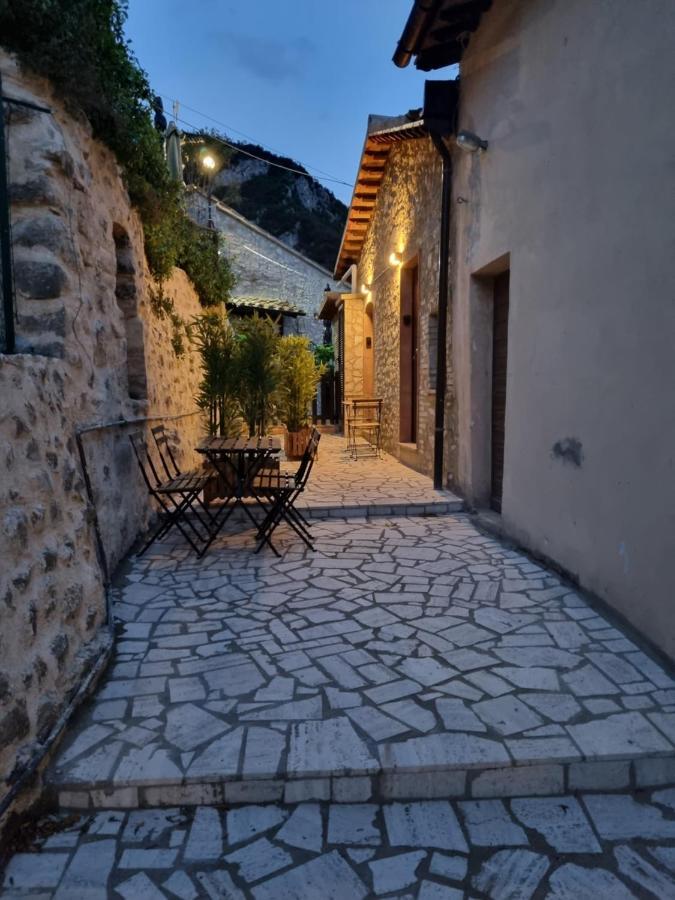 Отель Alloggio Rurale Ферентилло Экстерьер фото